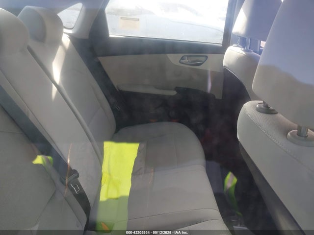 3KPF24AD8PE580547 KIA Forte Lxs