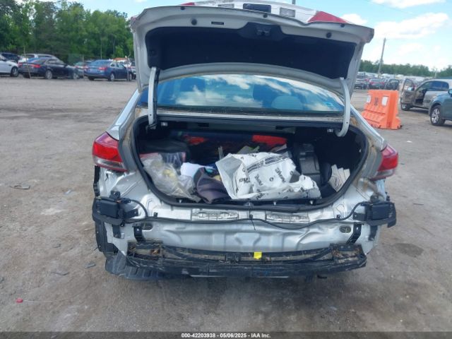 2018 HYUNDAI ELANTRA 5NPD84LF3JH220660 Photo 5