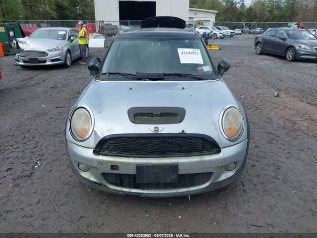 2009 MINI COOPER S CLUBMAN WMWMM33559TP93030 Photo 5