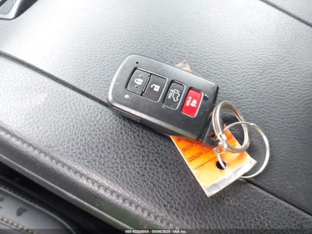 5TDJZRFH1KS735839 Toyota Highlander Xle