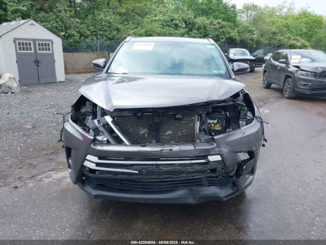 5TDJZRFH1KS735839 Toyota Highlander Xle