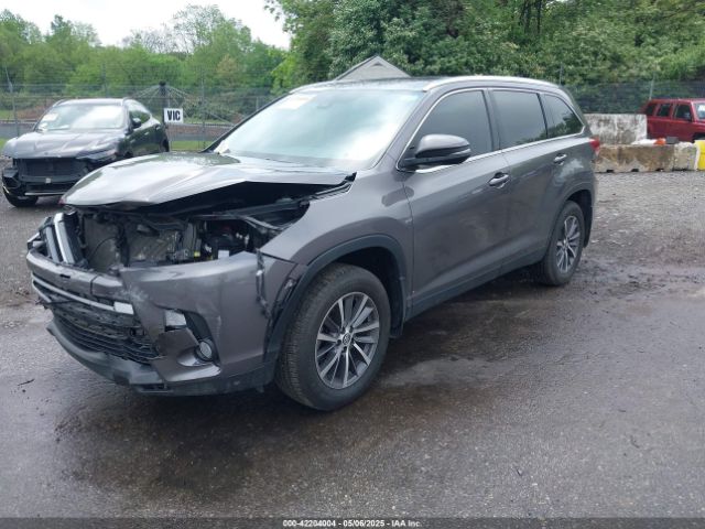5TDJZRFH1KS735839 Toyota Highlander Xle