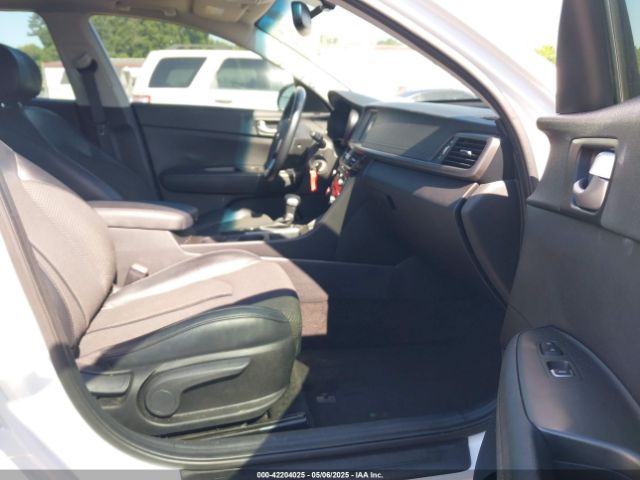 5XXGT4L30JG234223 KIA Optima S