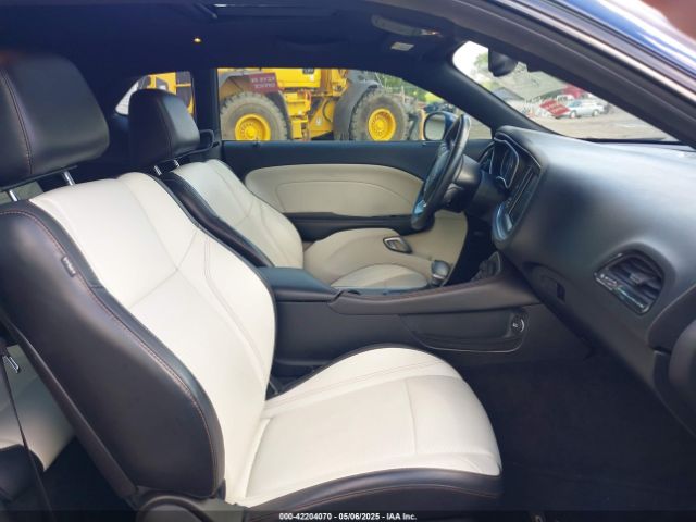 2C3CDZBG1FH715927 Dodge Challenger Sxt Plus