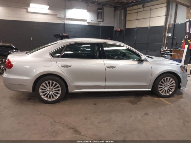 1VWBT7A30GC020823 Volkswagen Passat 1.8t Se