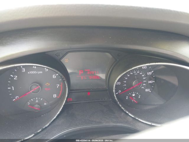 KNDMB5C14H6228203 KIA SEDONA LX