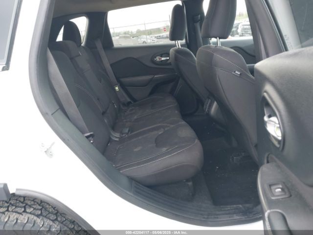 1C4PJMCB0FW744235 Jeep Cherokee Latitude