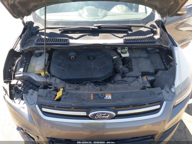 1FMCU0J95EUC22897 Ford Escape Titanium