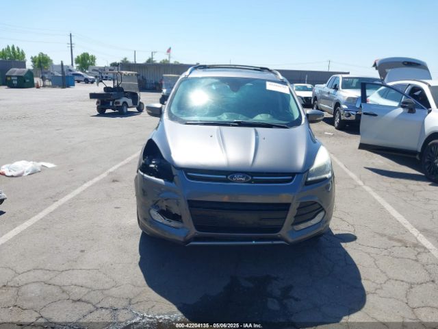 1FMCU0J95EUC22897 Ford Escape Titanium