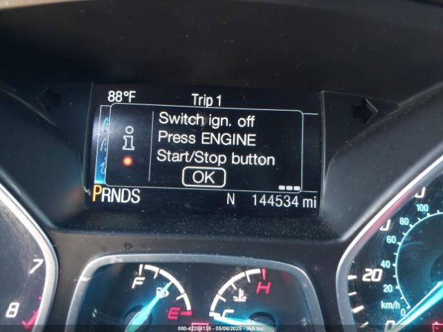 1FMCU0J95EUC22897 Ford Escape Titanium