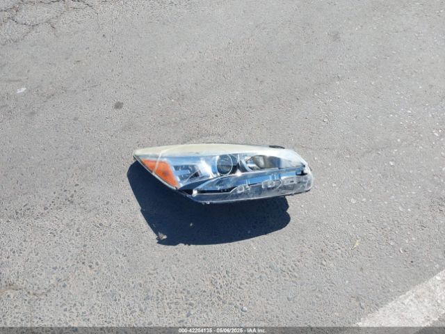 1FMCU0J95EUC22897 Ford Escape Titanium