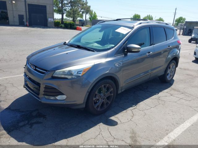 1FMCU0J95EUC22897 Ford Escape Titanium