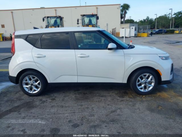 KNDJ23AUXL7057528 KIA SOUL S