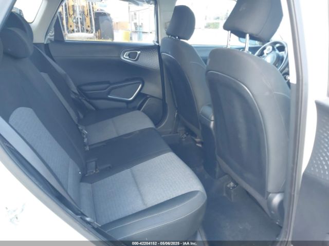 KNDJ23AUXL7057528 KIA SOUL S