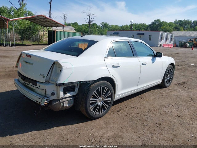 Chrysler 300 300s 2014 2C3CCAGGXEH142263 Image 4