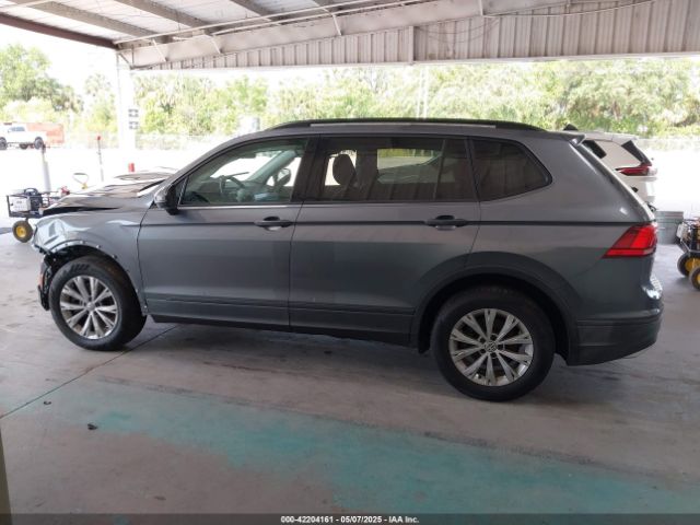 3VV1B7AX1KM064598 Volkswagen Tiguan 2.0t S