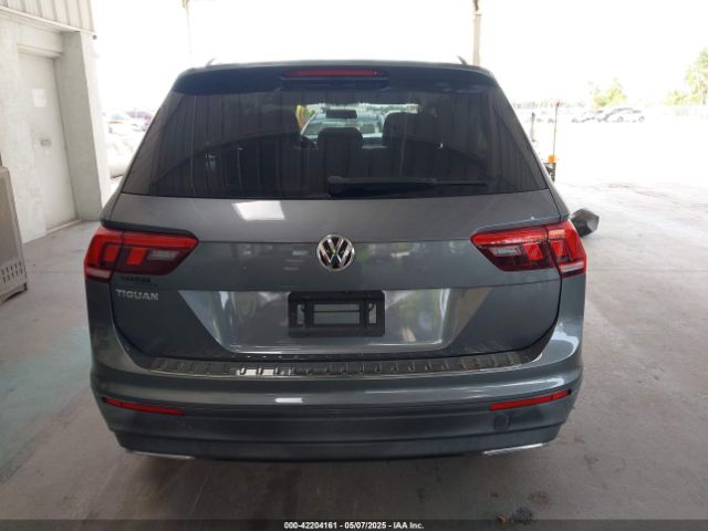 3VV1B7AX1KM064598 Volkswagen Tiguan 2.0t S