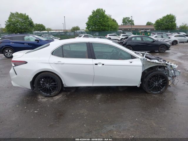 4T1K31AK5NU583117 Toyota Camry Xse Hybrid