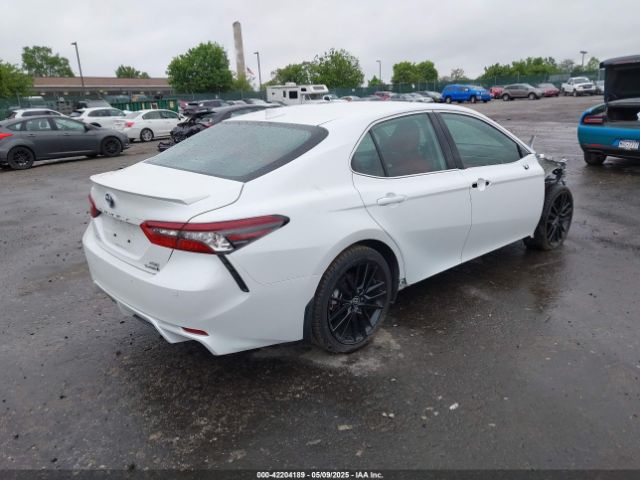 4T1K31AK5NU583117 Toyota Camry Xse Hybrid