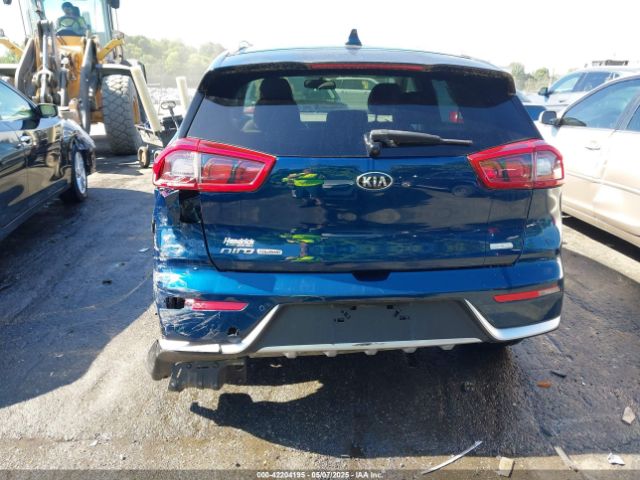 KNDCE3LC1H5081093 KIA Niro Touring