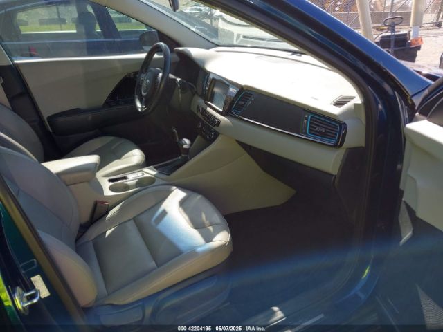 KNDCE3LC1H5081093 KIA Niro Touring