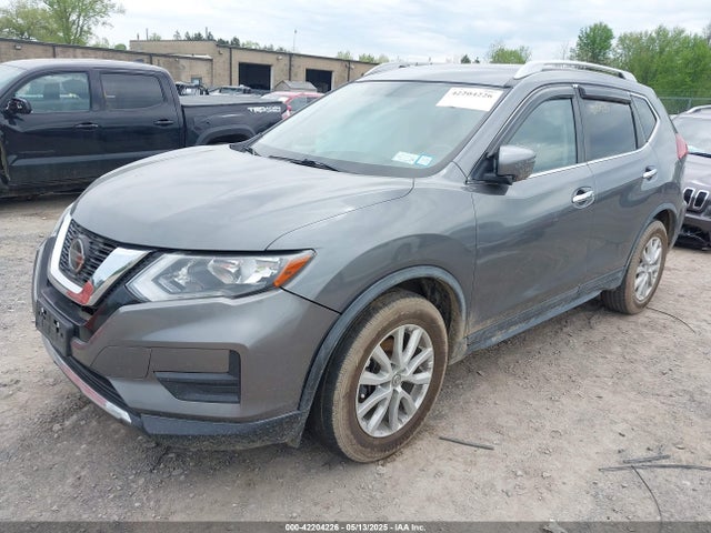 Nissan ROGUE SV 2018 JN8AT2MT8JW450168 Image 2