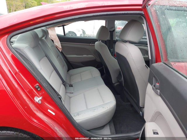 KMHD74LF2HU124419 Hyundai ELANTRA SE
