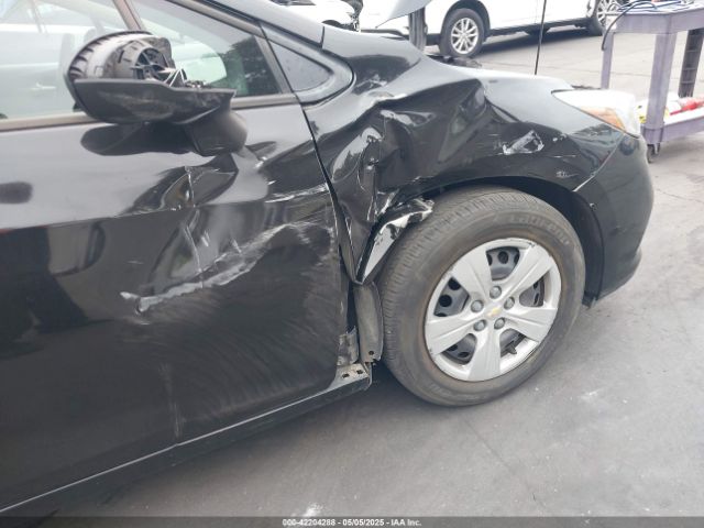 1G1BC5SM0J7156859 Chevrolet Cruze Ls Auto