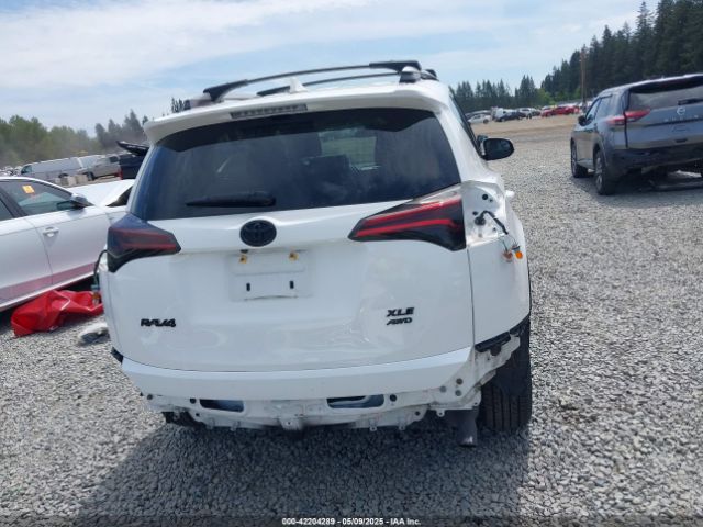 JTMRFREV0HD202243 Toyota Rav4 Xle