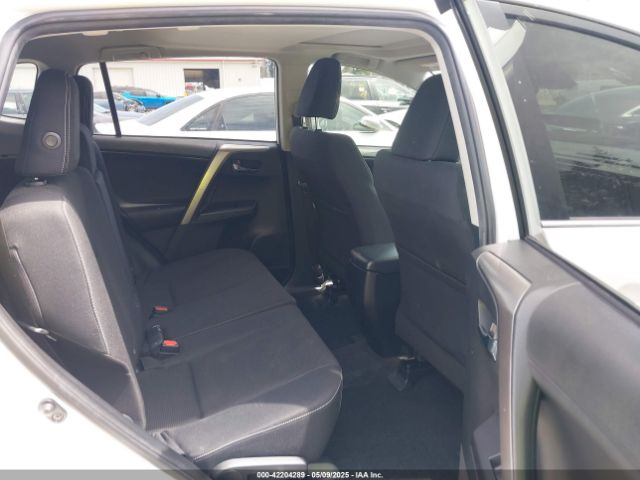 JTMRFREV0HD202243 Toyota Rav4 Xle