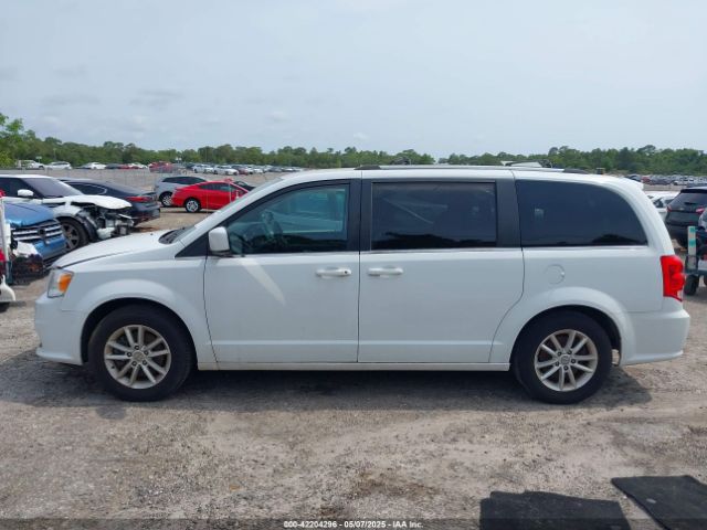 2C4RDGCG3JR325827 Dodge Grand Caravan Sxt