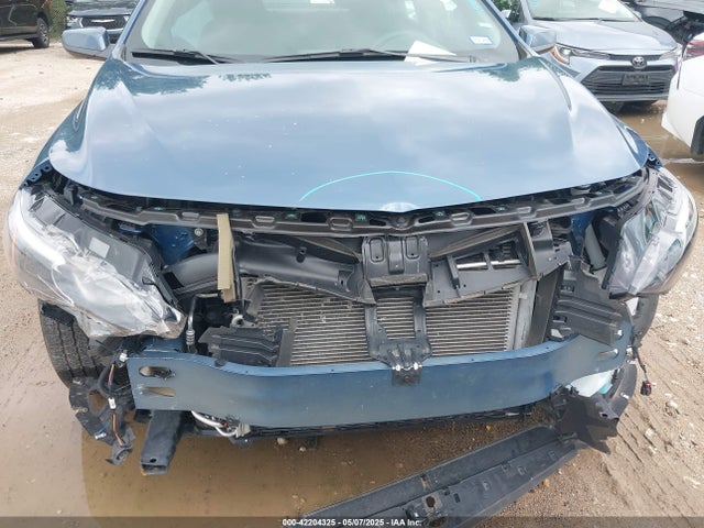 1G1ZD5ST2SF146165 Chevrolet Malibu Fwd 1lt