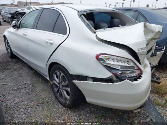 2017 MERCEDES-BENZ C 300 55SWF4JB2HU205606 Photo 2