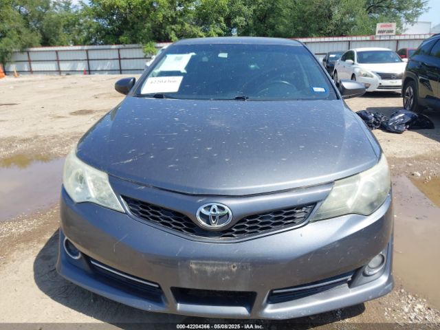 4T1BF1FKXEU446366 Toyota CAMRY SE