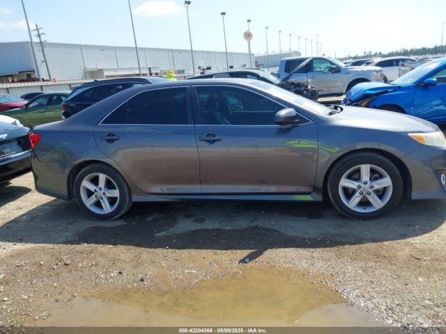 4T1BF1FKXEU446366 Toyota CAMRY SE
