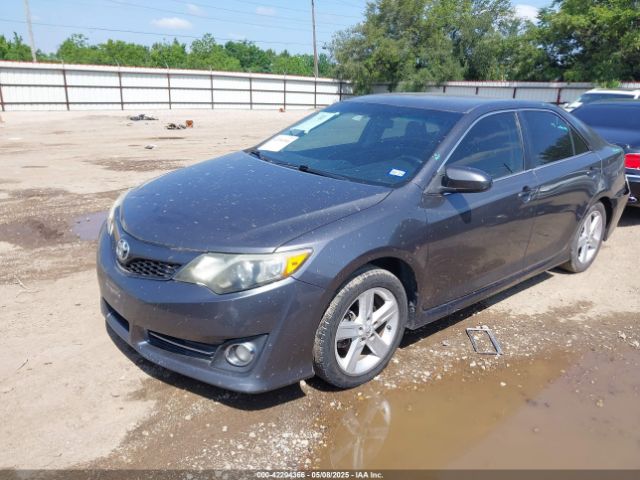 4T1BF1FKXEU446366 Toyota CAMRY SE