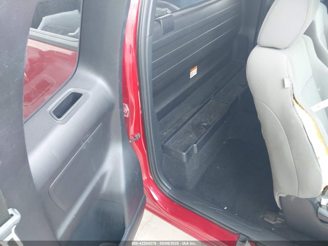 5TFRX5GN2KX146427 Toyota Tacoma Sr