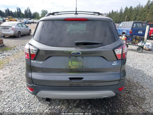 1FMCU9GD1JUC36399 Ford ESCAPE SE