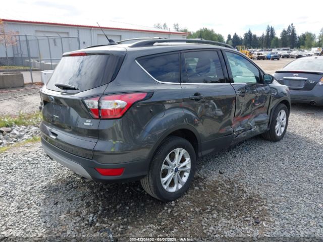 1FMCU9GD1JUC36399 Ford ESCAPE SE
