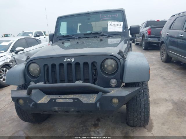 1C4BJWDG0EL290441 Jeep Wrangler Unlimited Sport