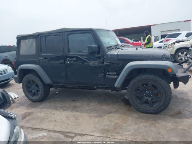 1C4BJWDG0EL290441 Jeep Wrangler Unlimited Sport