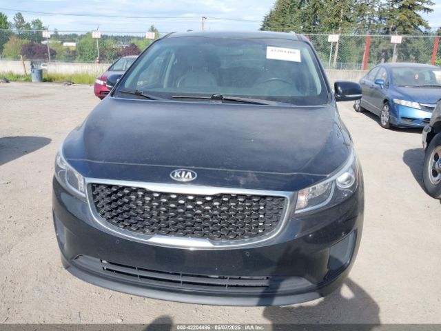 KNDMB5C17H6252737 KIA SEDONA LX