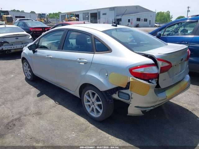 3FADP4BJ0KM133096 Ford FIESTA SE