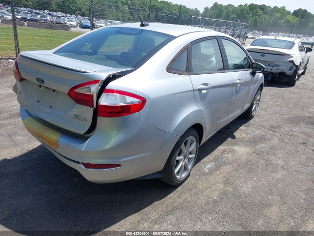3FADP4BJ0KM133096 Ford FIESTA SE