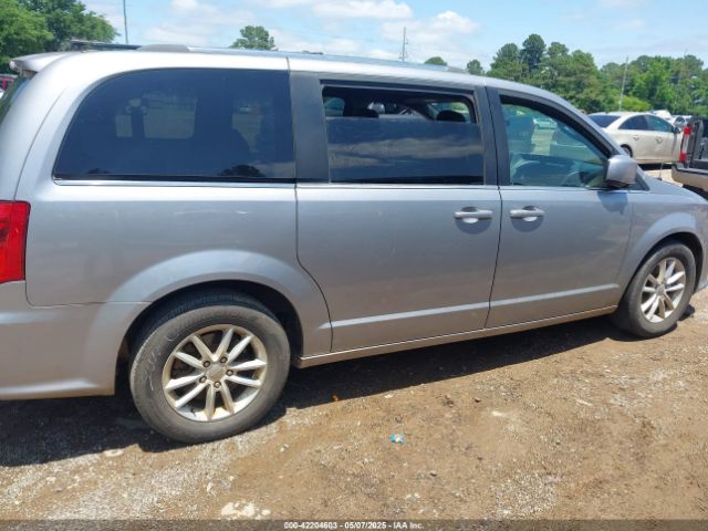 2C4RDGCGXJR265318 Dodge Grand Caravan Sxt