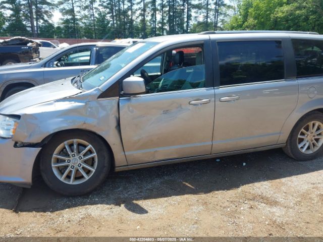 2C4RDGCGXJR265318 Dodge Grand Caravan Sxt