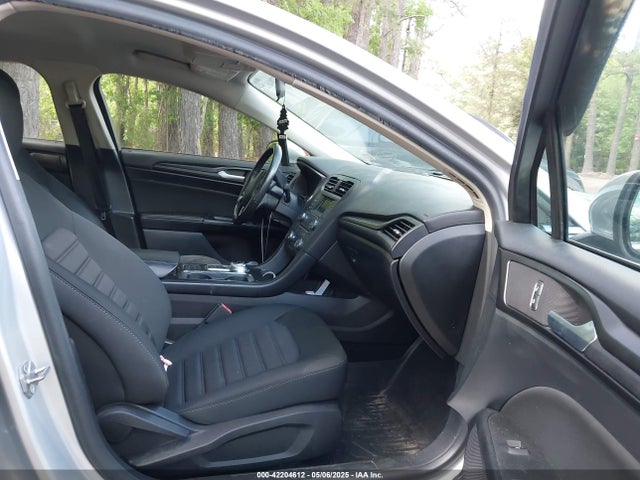 3FA6P0G73JR265608 Ford FUSION S