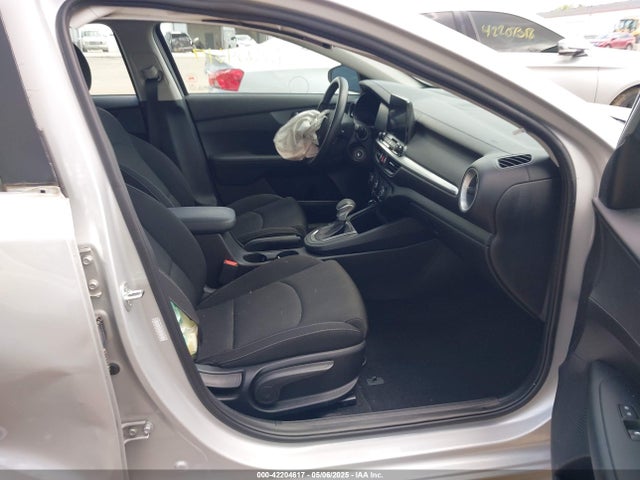 3KPF24AD4ME302515 KIA Forte Lxs