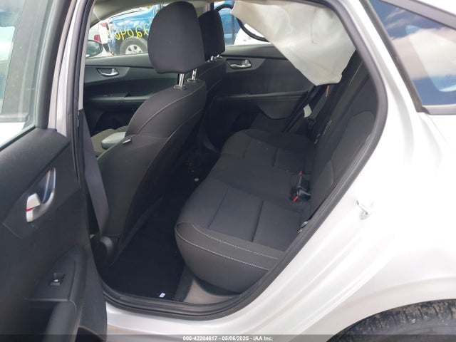3KPF24AD4ME302515 KIA Forte Lxs
