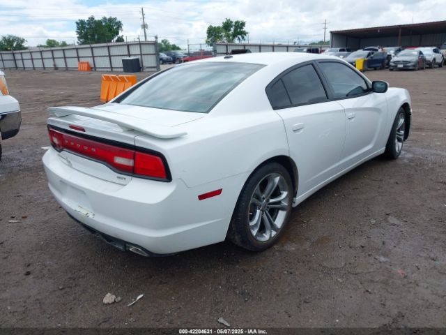 2C3CDXHGXEH207546 Dodge Charger Sxt Plus